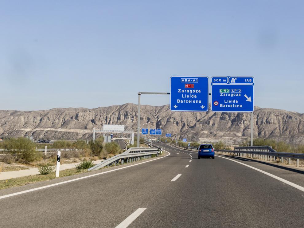 La autopista autonómica lleva en servicio doce años y apenas registra coches para su capacidad.
