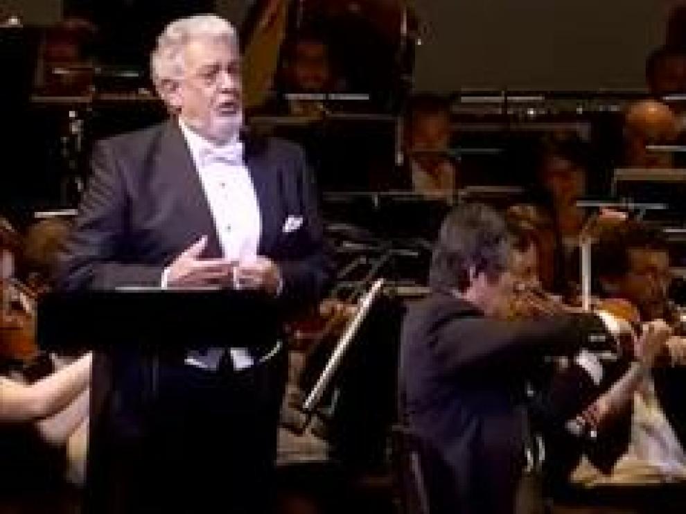 Plácido Domingo ha anunciado la cancelación de su participación en las representaciones de la Traviata en el Teatro Real. En entredicho está también su paso antes por el festival de Úbeda. Además de inaugurarlo, allí está previsto que reciba la Medalla de Oro por su trayectoria profesional.
