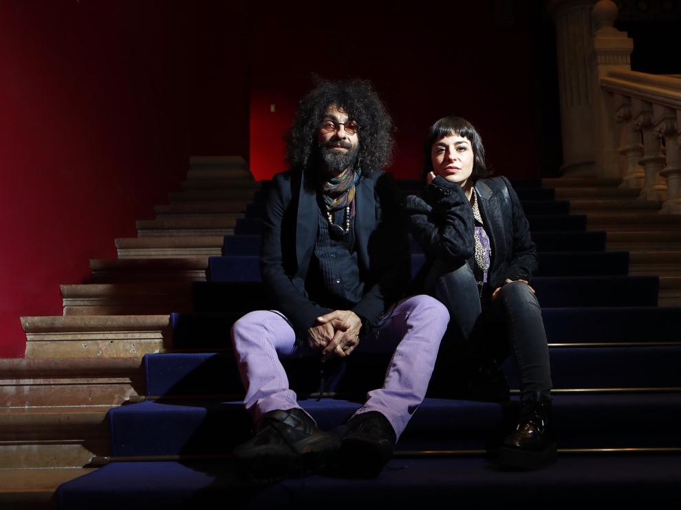 Ara Malikian y Nata Moreno, en el Paraninfo de la Universidad de Zaragoza.
