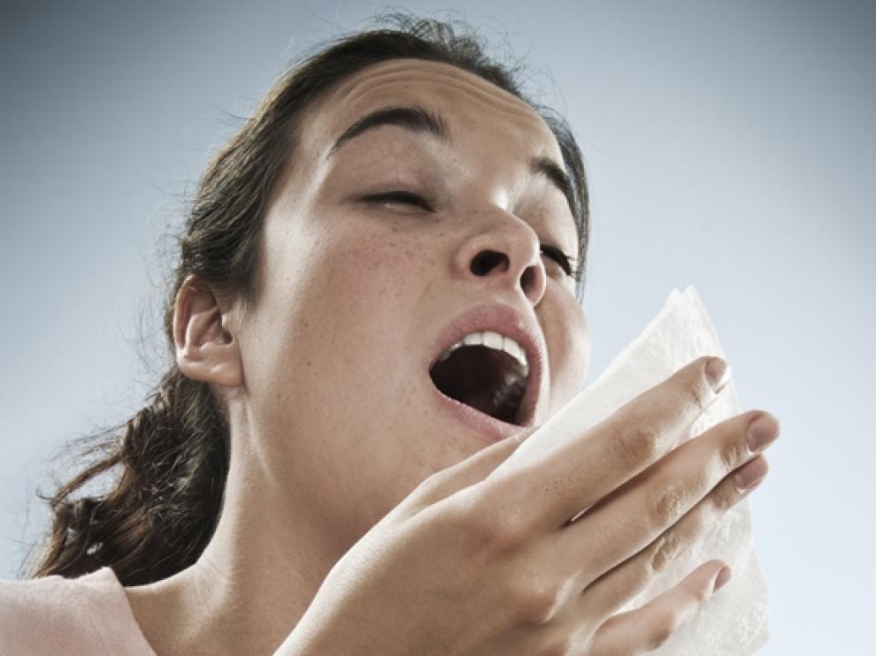Estornudamos para deshacernos de cualquier cosa irritante potencialmente dañina, virus y bacterias incluidos