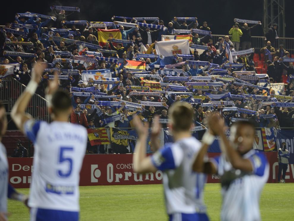 La afición zaragocista en el estadio de Anduva.