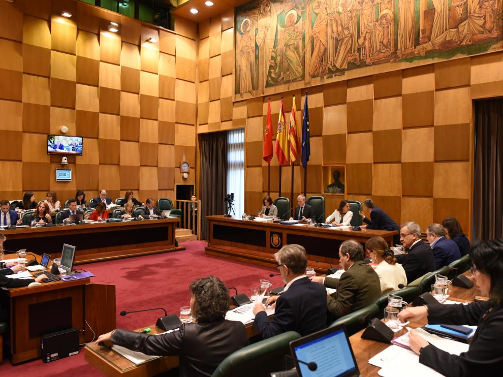 El Pleno del Ayuntamiento de Zaragoza ha aprobado por unanimidad garantizar la continuidad del Espacio Bebé