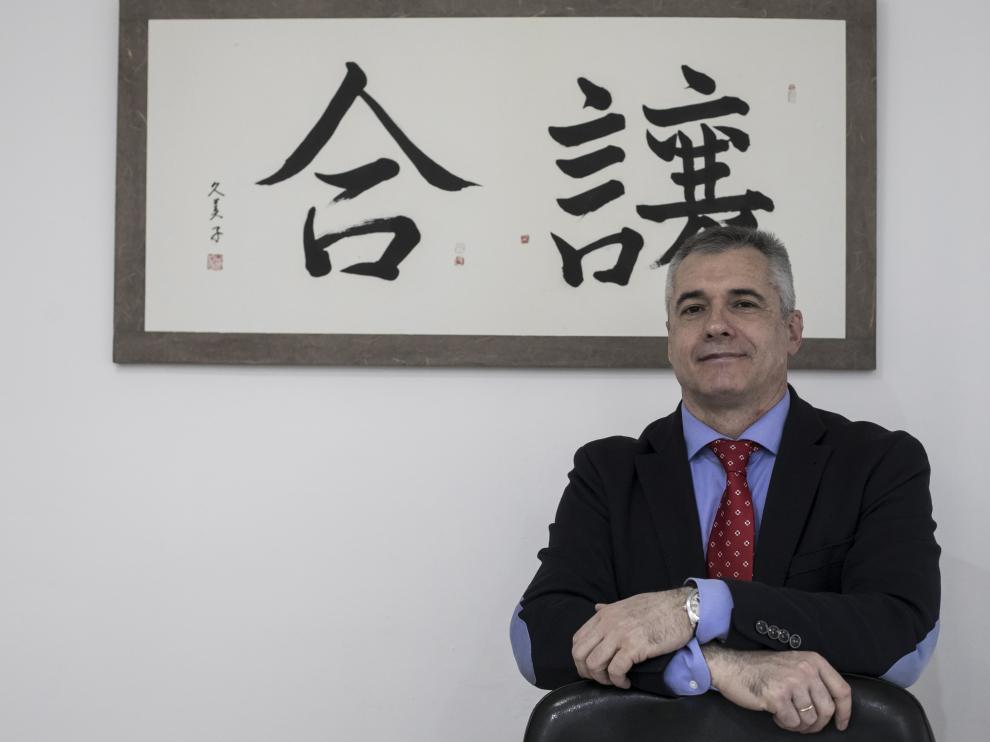 Francisco Barberán, profesor de japonés en el Centro de Lenguas Modernas de la Universidad de Zaragoza.