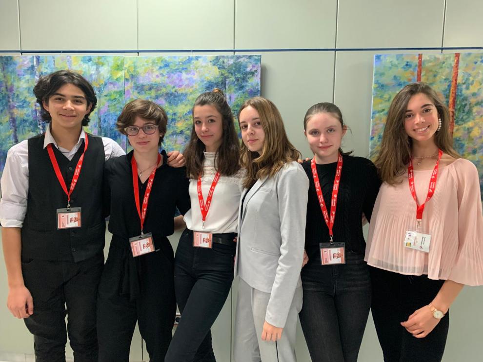 Grupo de alumnos del IES Ramón y Cajal que aspiran a formar parte del Parlamento Europeo de la Juventud.