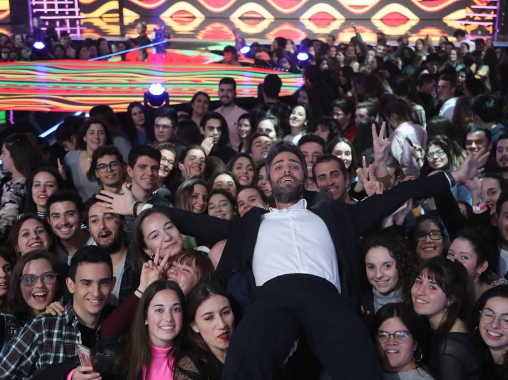 La precaución contrastaba con un tuit enviado por el propio programa antes de empezar la gala.