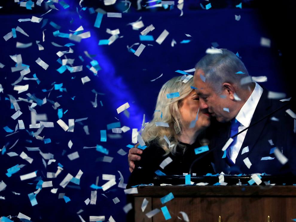 Netanyahu junto a su esposa