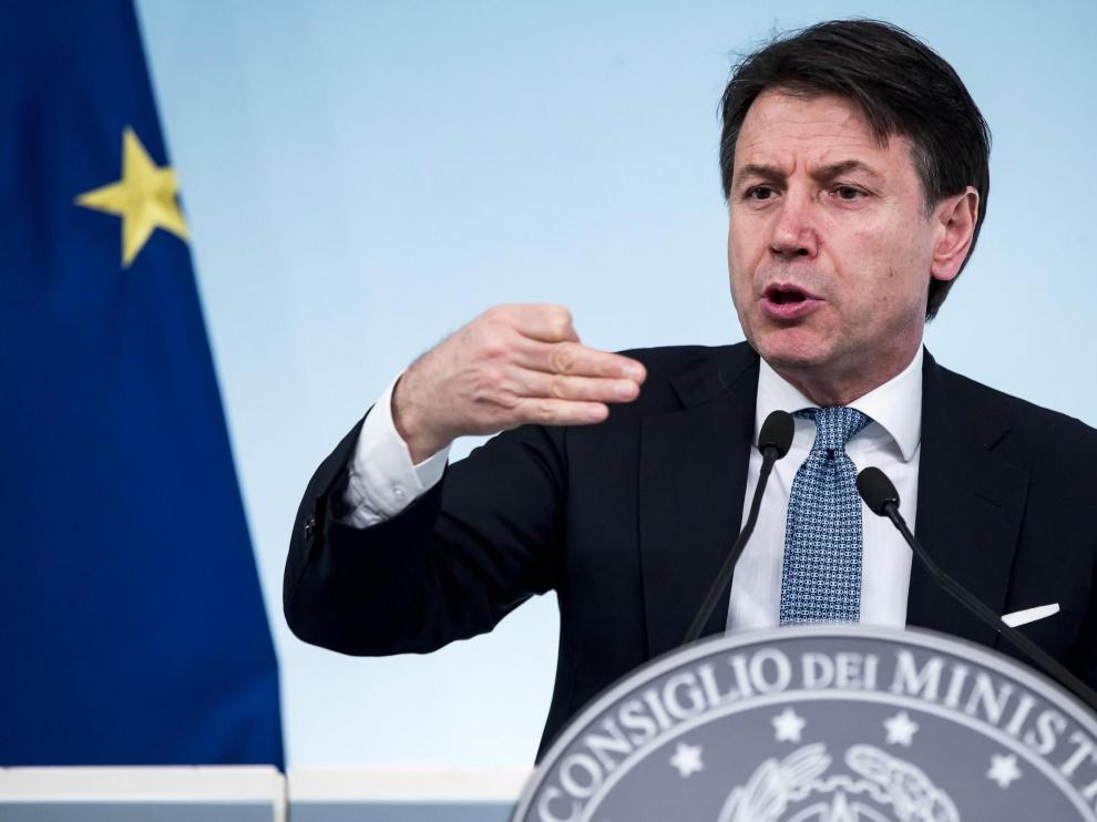 Rome (Italy), 05/03/2020.- Italian Prime Minister Giuseppe Conte holds a press conference at the end of an emergency cabinet meeting addressing the ongoing coronavirus epidemic at the Palazzo Chigi in Rome, Italy, 05 March 2020. The government has decided to allocate 7.5 billion euros in emergency funds to support families and businesses suffering the economic impact of the virus' spread. According to the Civil Protection agency, there have been at least 2,700 confirmed infections and 107 deaths so far in the Mediterranean country. (Italia, Roma) EFE/EPA/ANGELO CARCONI Italian government allocates 7.5 billion euros in emergency funding for coronavirus epidemic