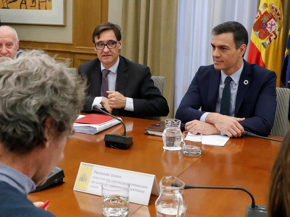 Sánchez presiden la reunión de seguimiento del coronavirus