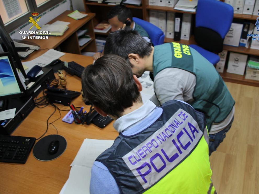 Un momento de la investigación conjunta del caso.