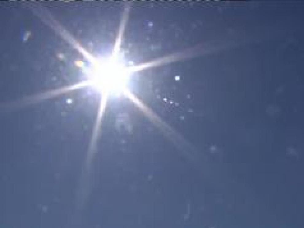 Los termómetros se preparan para un simulacro veraniego. Hasta el fin de semana subirán diez grados. Temperaturas que fueron aliadas frente a coronavirus anteriores como el SARS de 2003.