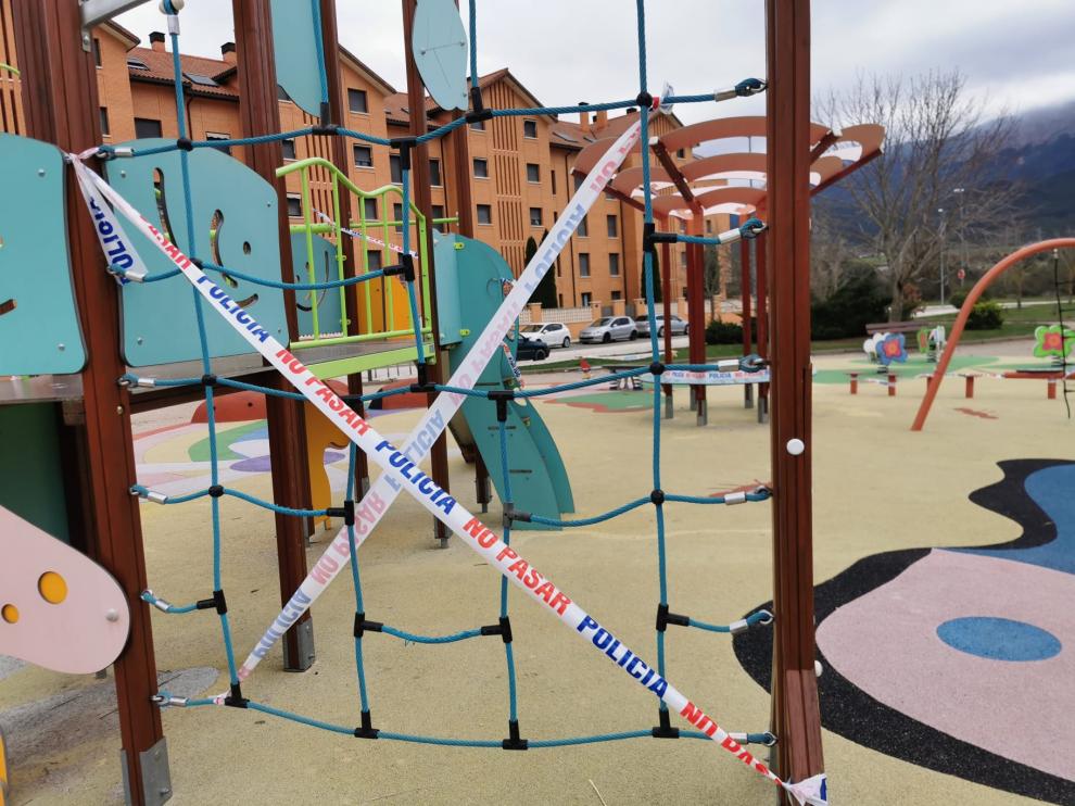 Un parque cerrado en Jaca.