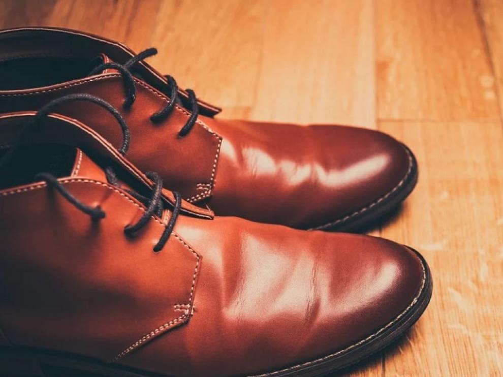 ¿Zapatos fuera de casa para evitar contagios?