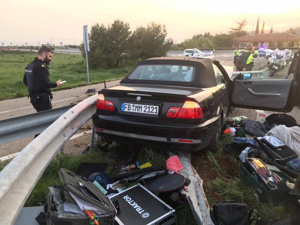 El coche ha sido interceptado en Nueno después de chocar con una bionda.