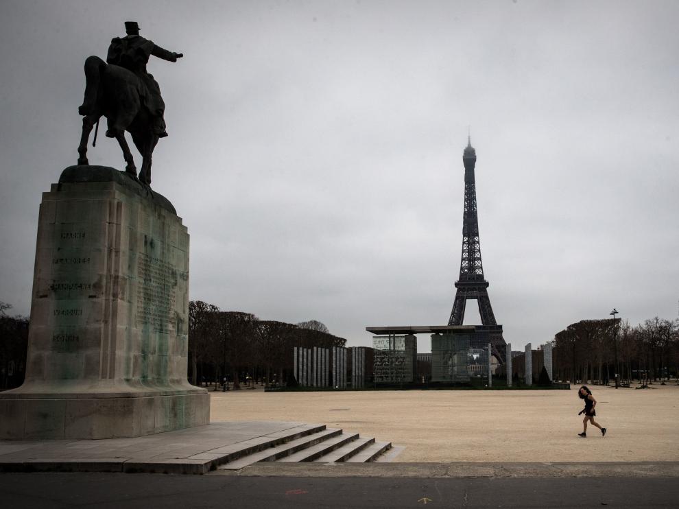 Lockdown in Paris due to coronavirus