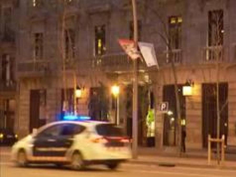 En Barcelona ya se han habilitado tres hoteles con un total de 200 camas para atender a enfermos con coronavirus. Hoteles que ya han empezado a acoger a los primeros pacientes con síntomas leves. Son personas que necesitan aislamiento y no disponen de una vivienda adecuada o conviven con personas vulnerables.