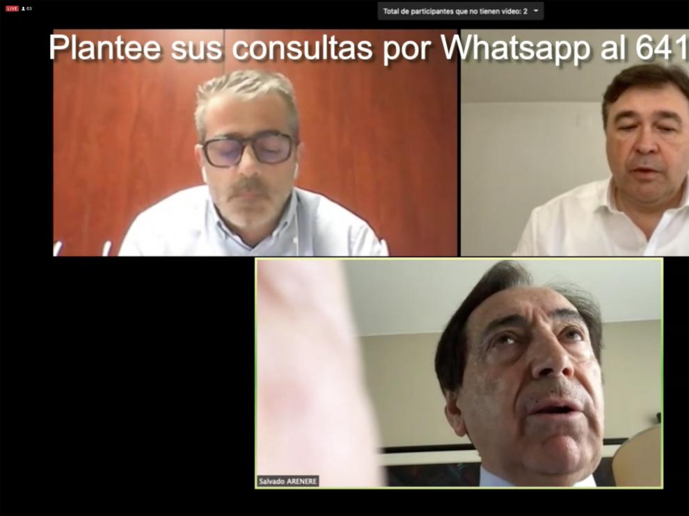 Tomás Guitarte, arriba a la derecha, durante su participación por videoconferencia en el Foro ADEA, con Salvador Arenere y Chema López.