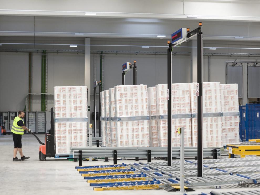 Almacén de ICT en su fábrica ubicada en El Burgo de Ebro.