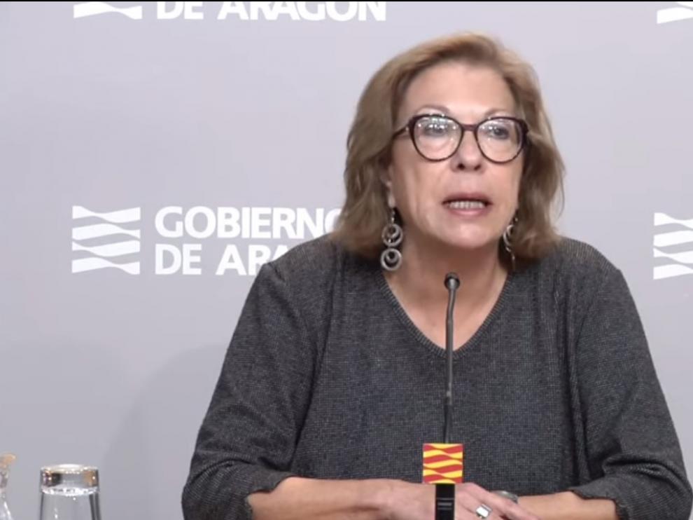 Pilar Ventura, consejera de Sanidad, durante la rueda de prensa.