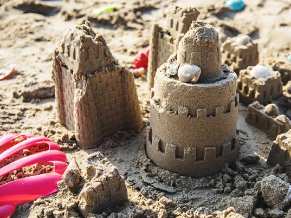 ¿Quién puede resistirse a construir castillos en la arena?