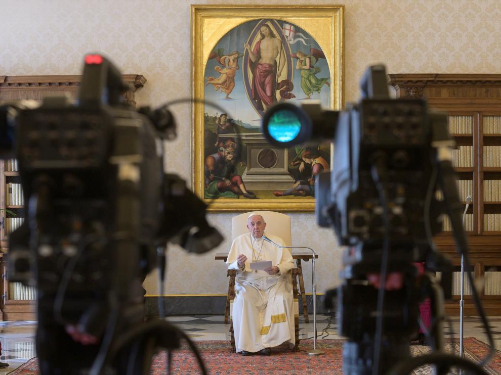 El Papa celebra su audiencia de los miércoles en 'streaming' desde su residencia en el Vaticano.