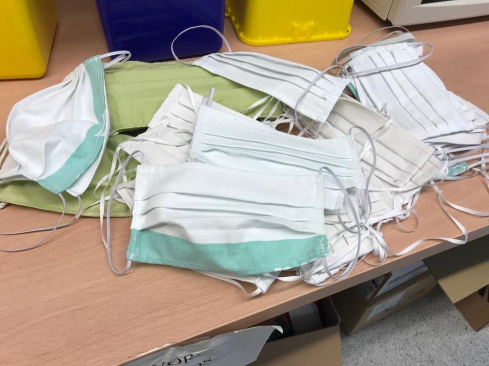 Mascarillas que han fabricado y donado al Centro de Salud Actur Norte de Zaragoza.