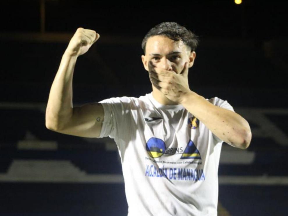 Pablo Gállego celebró su tanto al Diriangén recordando a los afectados por el Covid-19.