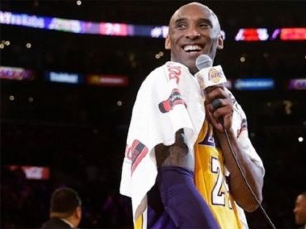 Subastada por 33.000 dólares la última toalla que usó Kobe Bryant en la NBA