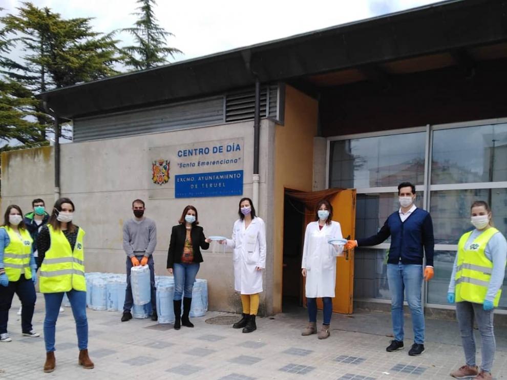 Donación de material contra el coronavirus en el centro de operaciones de 'Aislados pero no solos'.