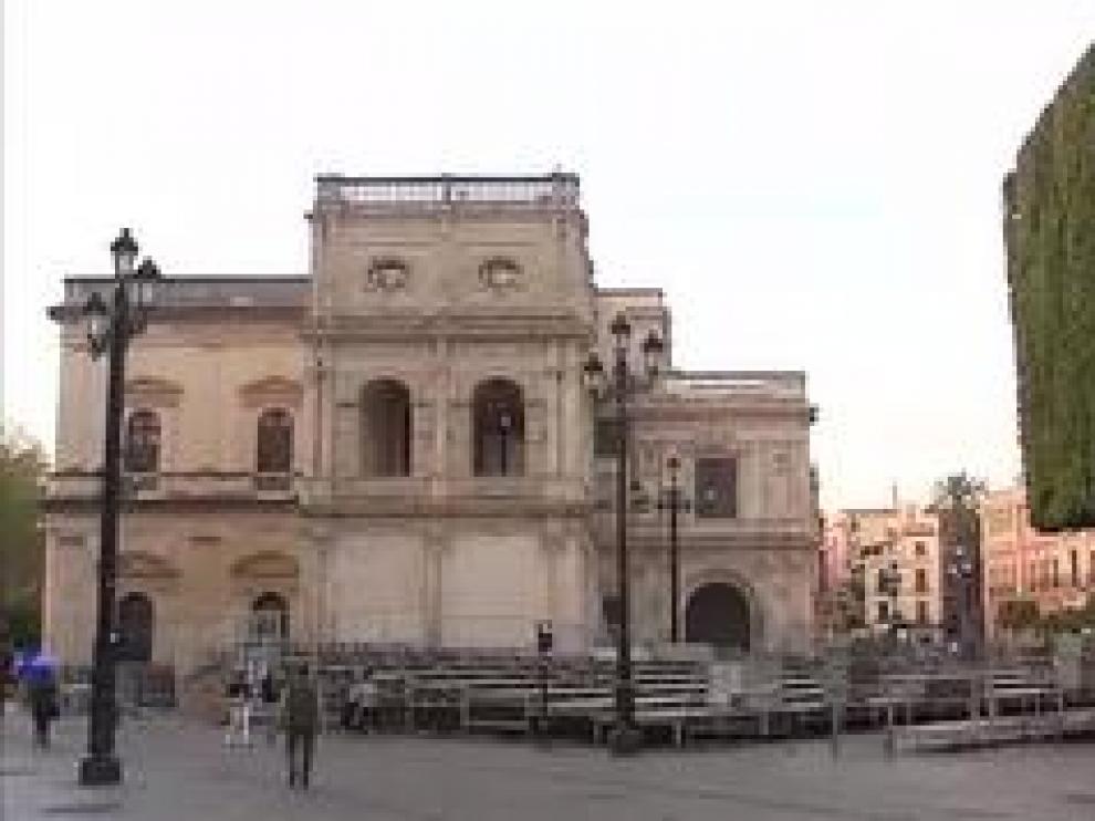 El sector turístico es uno de los más afectados por el coronavirus. Hoteles y restaurantes, cerrados y los trenes que debían llevar ya a las ciudades a los primeros turistas de las vacaciones están vacíos. El sector calcula unas pérdidas, de momento, de 25.000 millones de euros.