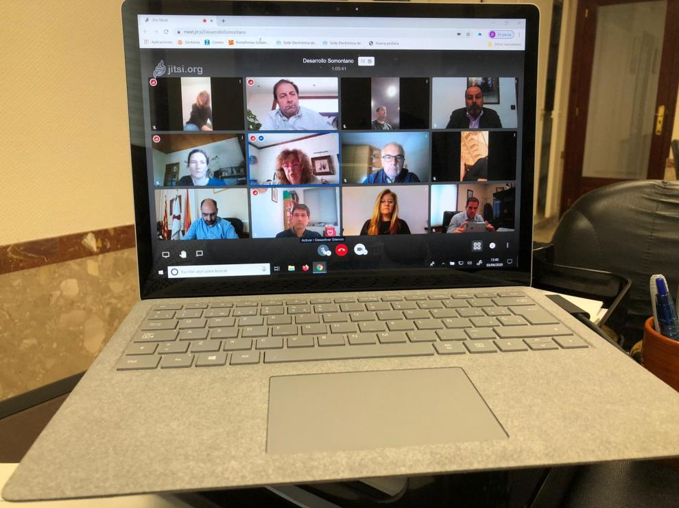 Reunión por videoconferencia en la Comarca del Somontano.