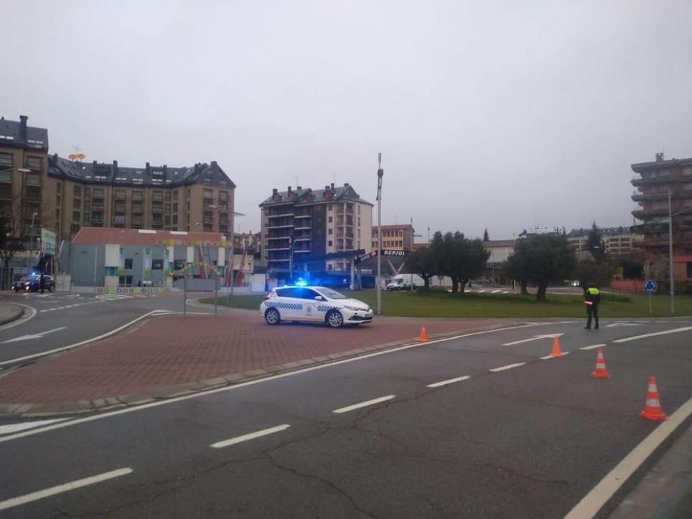 Policía Local de Jaca preparando un control