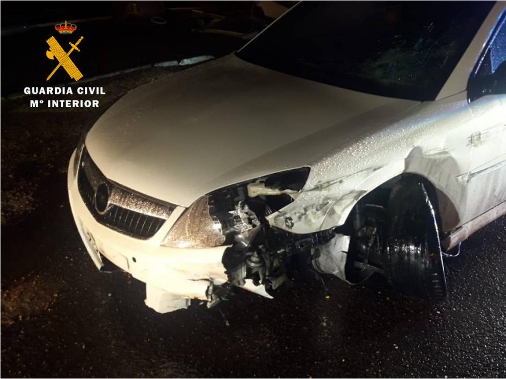 Así quedó el vehículo tras el accidente al saltarse un control.