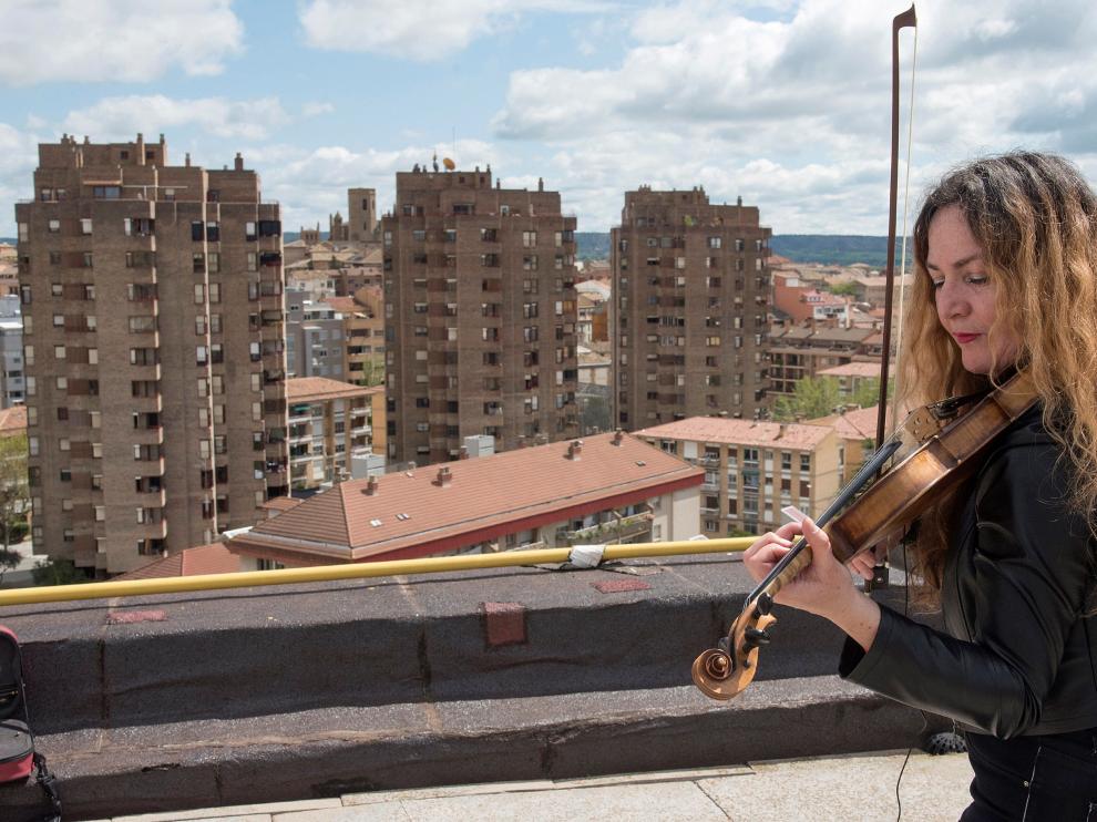 Daniela Nikolova, la violinista en el tejado