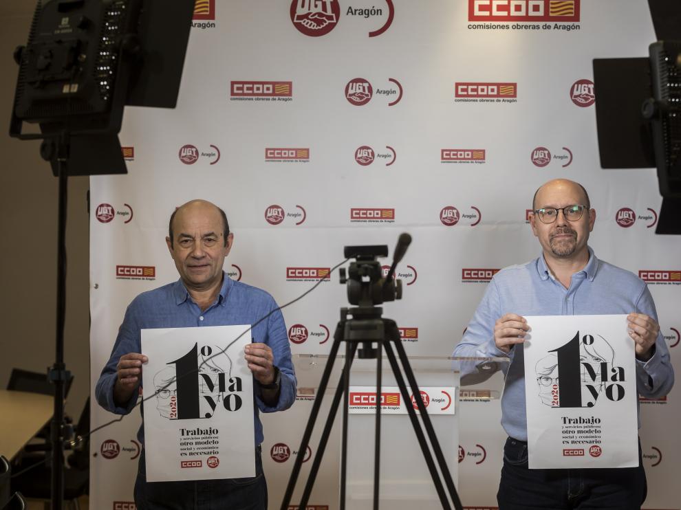 Daniel Alastuey (UGT) y Manuel Pina (CC. OO.),, ante las cámaras para celebrar el 1º de Mayo.
