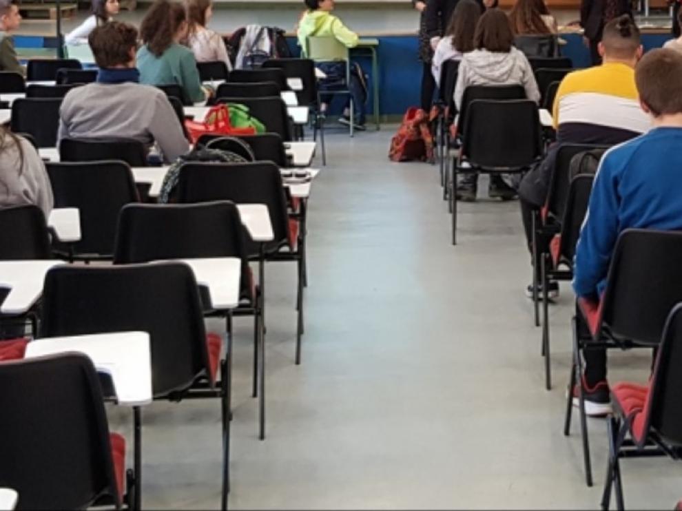 Alumnos de un instituto de Aragón, en clase.