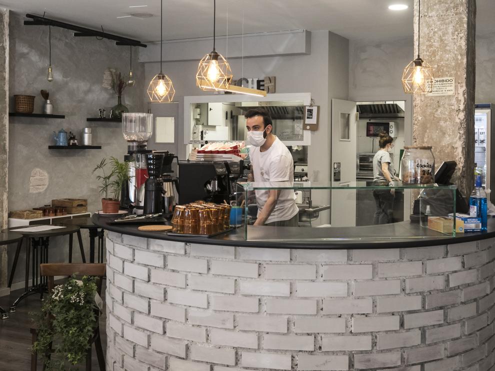 Apertura de comercios en Zaragoza, cafetería Elio%Coco