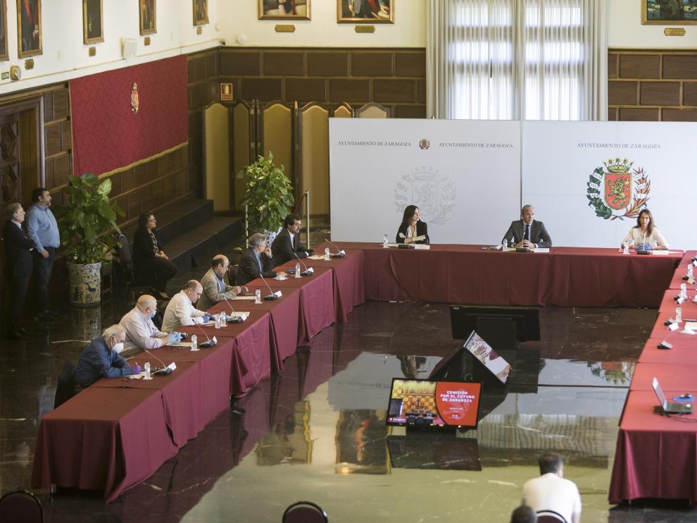 La sesión preparatoria de la comisión ha tenido lugar este lunes en el salón de recepciones del Consistorio.