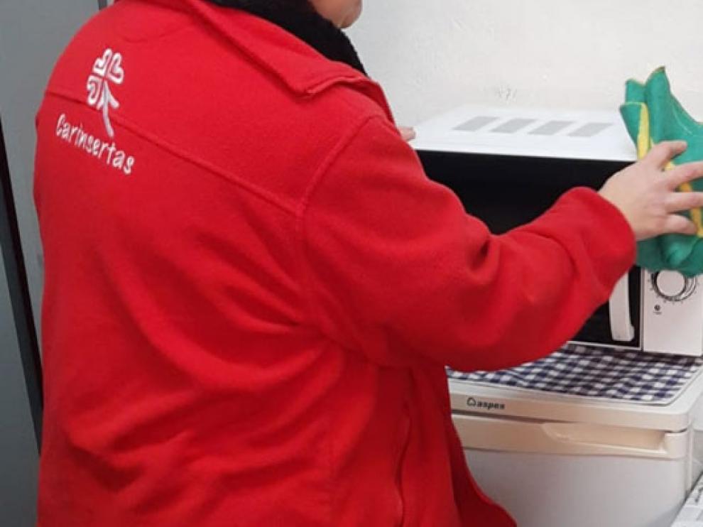Empleados de Carinsetas se han encargado de la limpieza en espacios municipales.