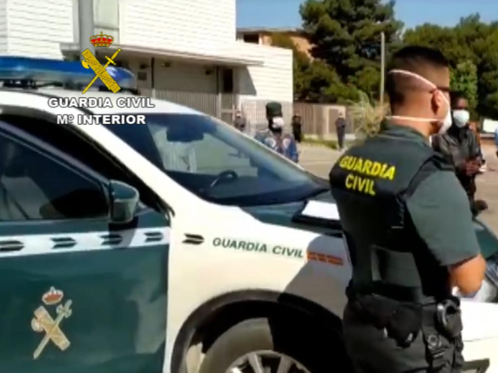 Control de la Guardia Civil en la campaña de recogida de fruta.