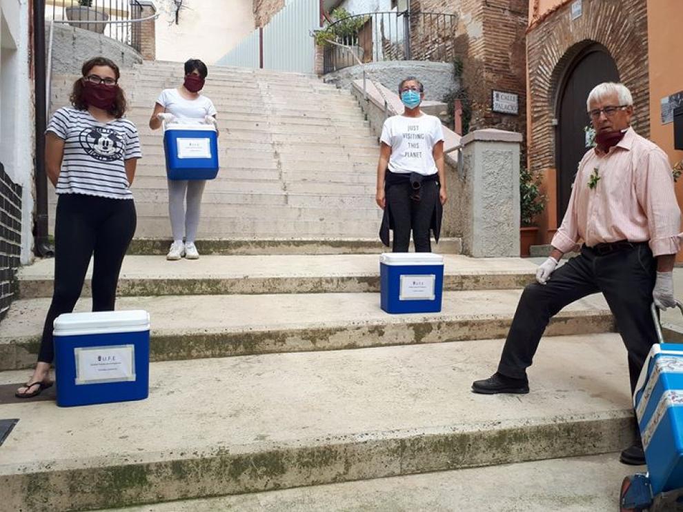 Los Fayos finaliza el reparto de comidas a domicilio para los mayores del pueblo