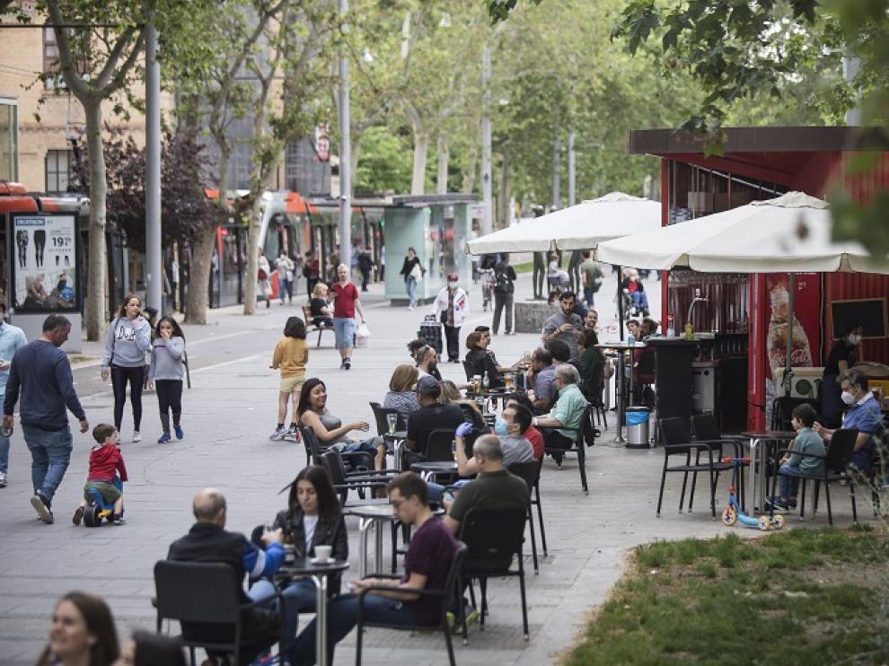 Ambiente en las calles de Zaragoza durante la fase 1 de la desescalada