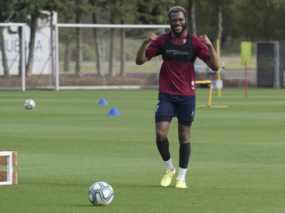 Cheick Doukouré, con una gran sonrisa en la sesión de este viernes.