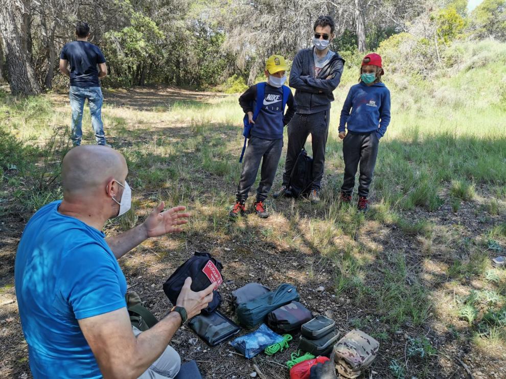 El curso incluía instrucciones de cómo equipar una mochila.