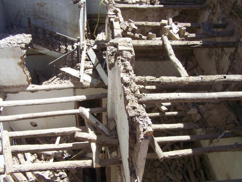 Los trabajos de demolición de una vivienda en el número 7 de la calle del Prior son el primer paso para una la ampliación de la contigua Casa de la Cultura.