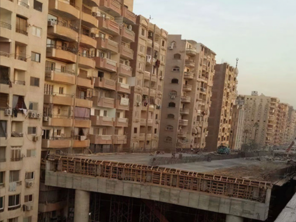 Autopista que se está construyendo en El Cairo.