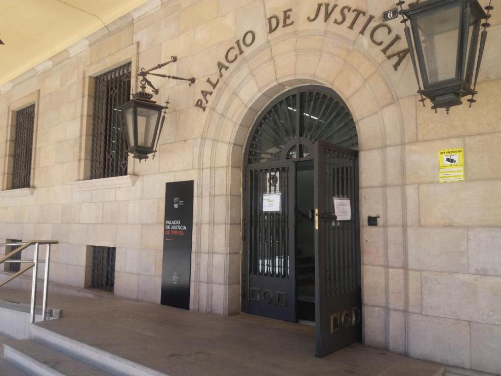 Accesos a la Audiencia Provincial de Teruel.