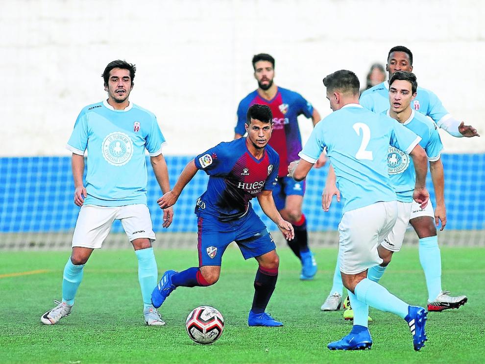 Encuentro entre el Sabiñánigo y el Huesca B, equipos que ascenderán a Tercera División.