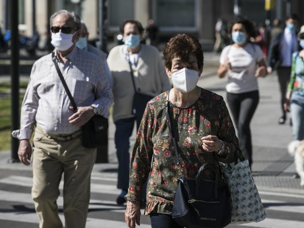 Primer día de uso de mascarillas en Zaragoza