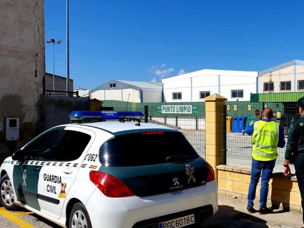 Imagen de la Guardia Civil en una calle de Jaén.