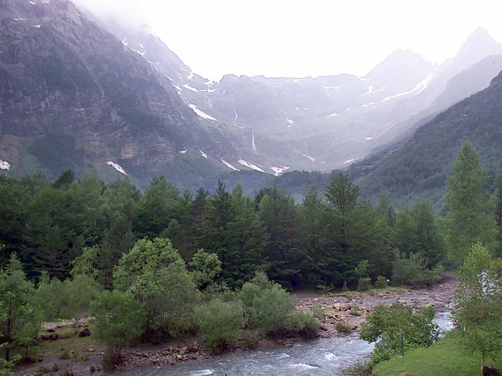 El valle de Pineta, rodeado de grandes moles y atravesado por el Cinca.G